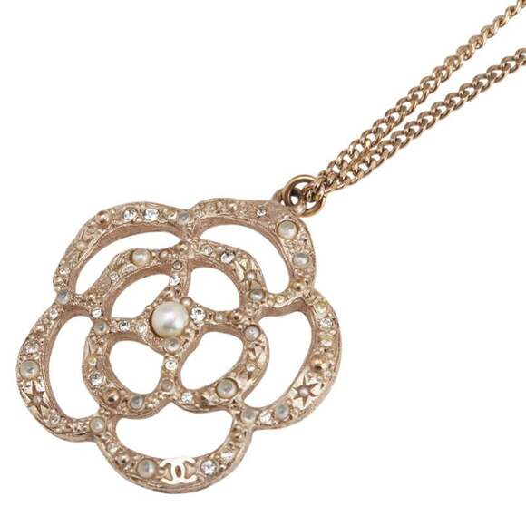 CHANEL Gold Pearl Necklace